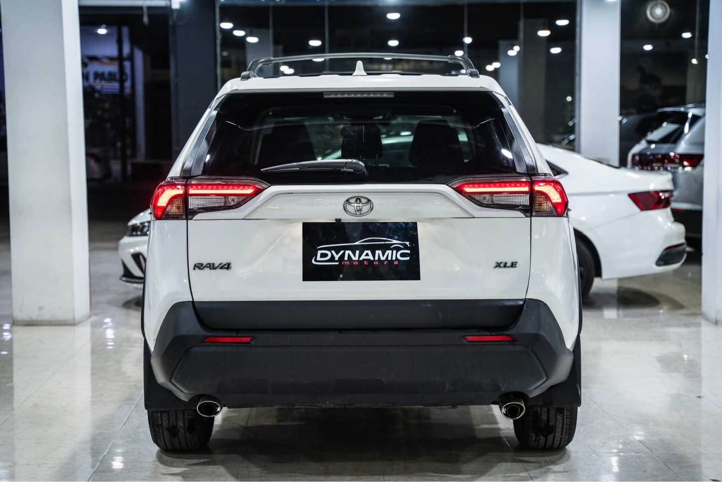 2024 TOYOTA RAV4, XLE
سلايت 🔥🔥🔥

موديل :2024
مواصفات : XLT
محرك : 4 سلندر
وارد : امريكي
عداد : 19,000ميل
صبغ : ١ قطعة و ٢-٣ مكان صغير بارد
ارباك : فقط بردة 
رقم : ( موقط)
ناونيشان هةولير جادةي حديد و خشب پيشنگاي دايناميك موتورز
بو زانياري زياتر پةيوةندي بكةن بة وتس اب

📞***********
📞*********** أربيل, العراق
