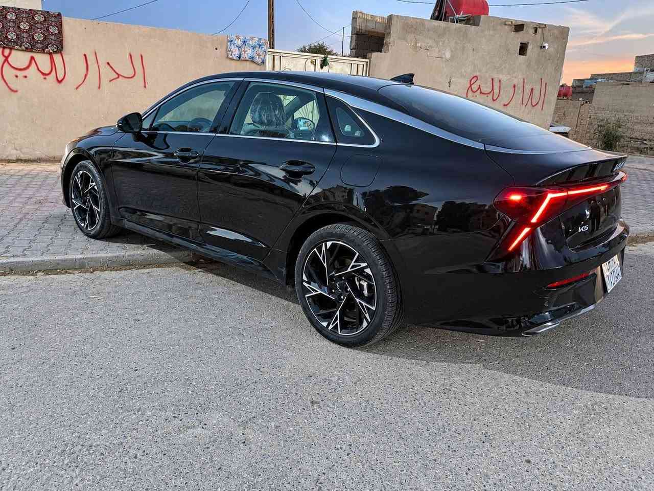 #بيع_مستعجل السلام عليكم K5 GT LiNE 2025  وارد امريكي مرقم شهداء وكاله عامه  بنفس اليوم

Kia K5 GT LiNE  2025 2.5

          حجم المكينه : 2500 تنفس طبيعي

المسافة المقطوعة :  60 الف

الضرر :  تصليح بدايت البنيد جاملغ  ايضآ تصليح الضرر مرفق معه المنشور

                    

#مواصفاتها فوول مواصفات 

1.شاشه

2.بصمه

3.ويل كب

4.كشنات جلد

5.تشغيل عن بعد

6.رادوات

7.بصمة ابواب

8.صندك يفتح عن الاقتراب

9.اشاير بالمري

10. كشافات

11.بنوراما

12.كشنات كهرباء

13.حساسات خلفيه

14.هيترات بالكشنات 

15.بكلايت + مسطره لد

16.شحن وايرليس

17.هندبريك بصمه

18. اوتو هولد

#السعر : 170 بيهه مجال لشراي  المكان الرميثه

نص مكتوب في الصور:
- 2 / 20
- BIDCARS