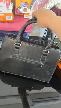 اسعار على الفين والكبار على خمسه وسته ماركات اصلية اكو بيها يحتاج فقط ...