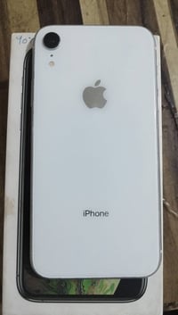 آيفون XR • شاشة أصلية • بطارية ٧٨٪