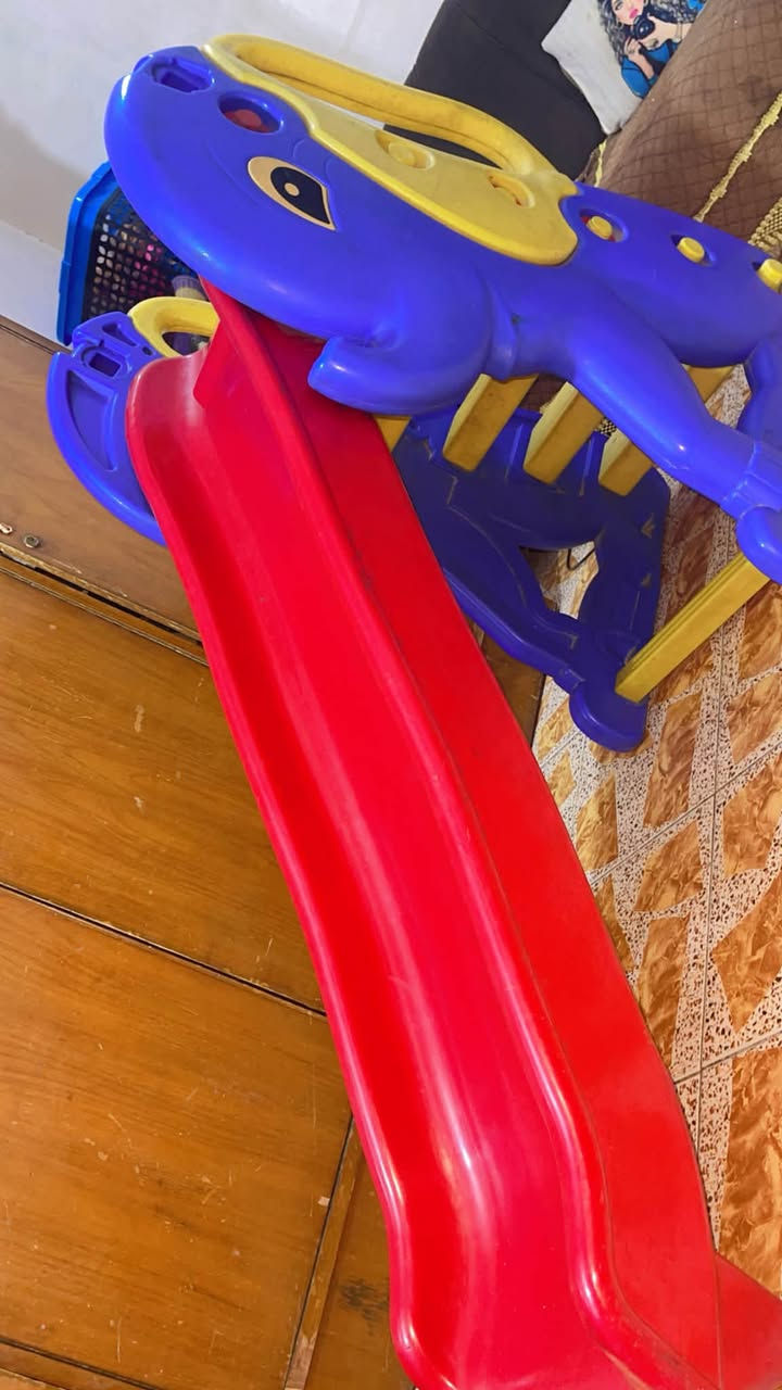 زحليكه اصليه نوع ثقيل ستعمال قليل سعره ٤٥ عنوان الحسينيه الراشديه ***********
