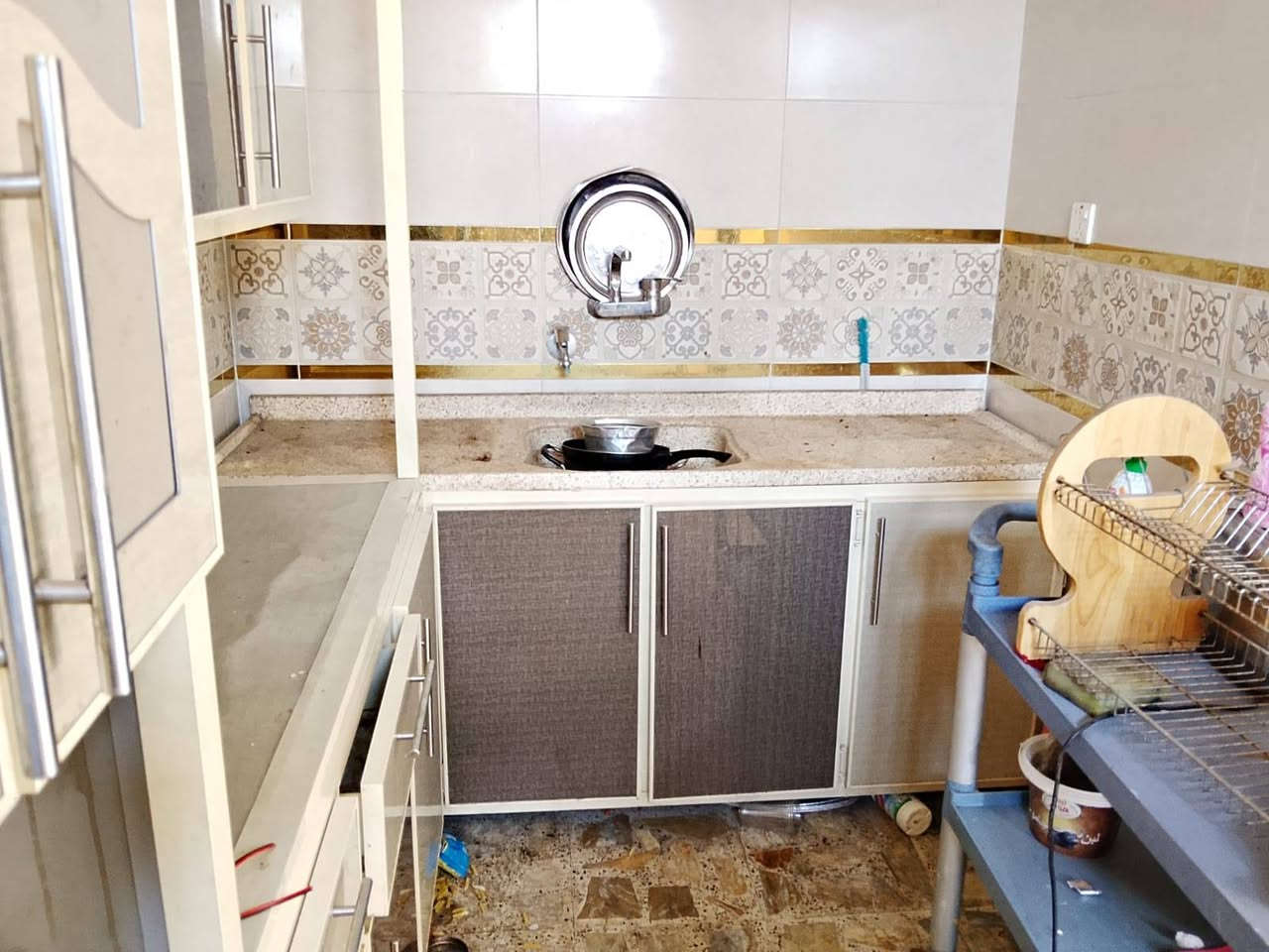سلام عليكم كاونتر البيع سعره 650عنوان بغداد ستفهام رقم الهاتف ***********
