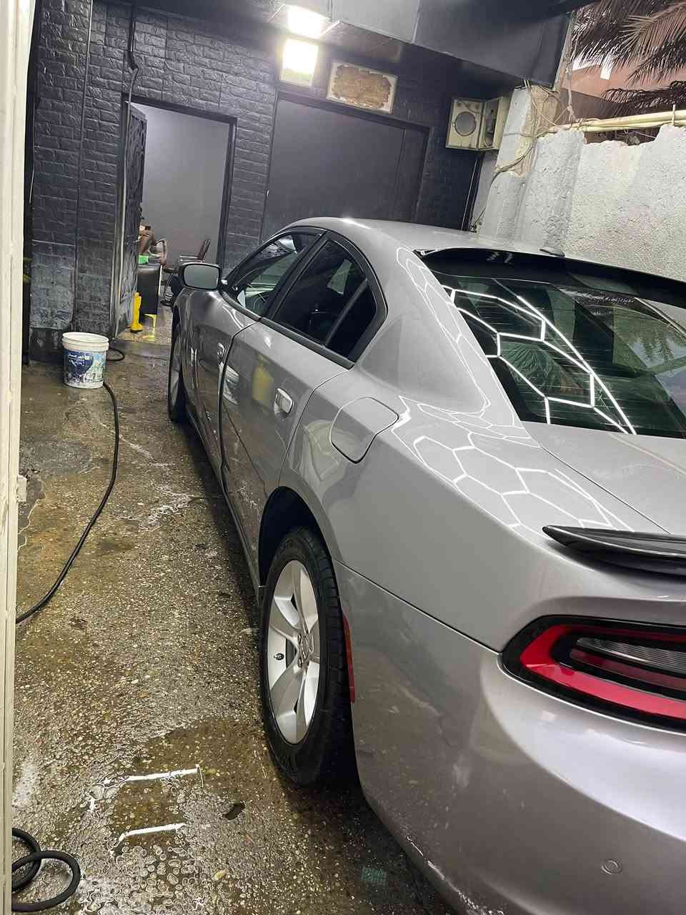 چارجر 2018 
Sxt v6 
بدون قطره صبغ عدى الدعاميات 
بنيد بلادي مبدل نفس اللون وبارد بچاملغ السايق وبارد بالباب خلفي عكس السايق صور الحادث بالمنشور گير ومكينه كفاله شركه السياره الله شاهد استخدام شخصي جاهزه  
الممشى 158 مايل 
السعر 180 وبيها مجال 
رقم اربيل ب اسمي شرط التحويل 
مكاني بغداد الكرخ ***********

