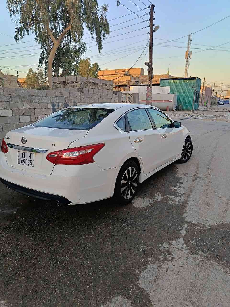 نيسان التيما 18.  SV
محرك 2500 ماشية 119 

بيها قطع صبغ ابيع حزام محرك وگير ممتاز وتبريد شغال 

تحكم استيرن تحتاج بعض الملاحظات البسيطة كماليات

السعر 98
,المكان بغداد الرشاد او العبيدي 
رقم الموبايل ***********
