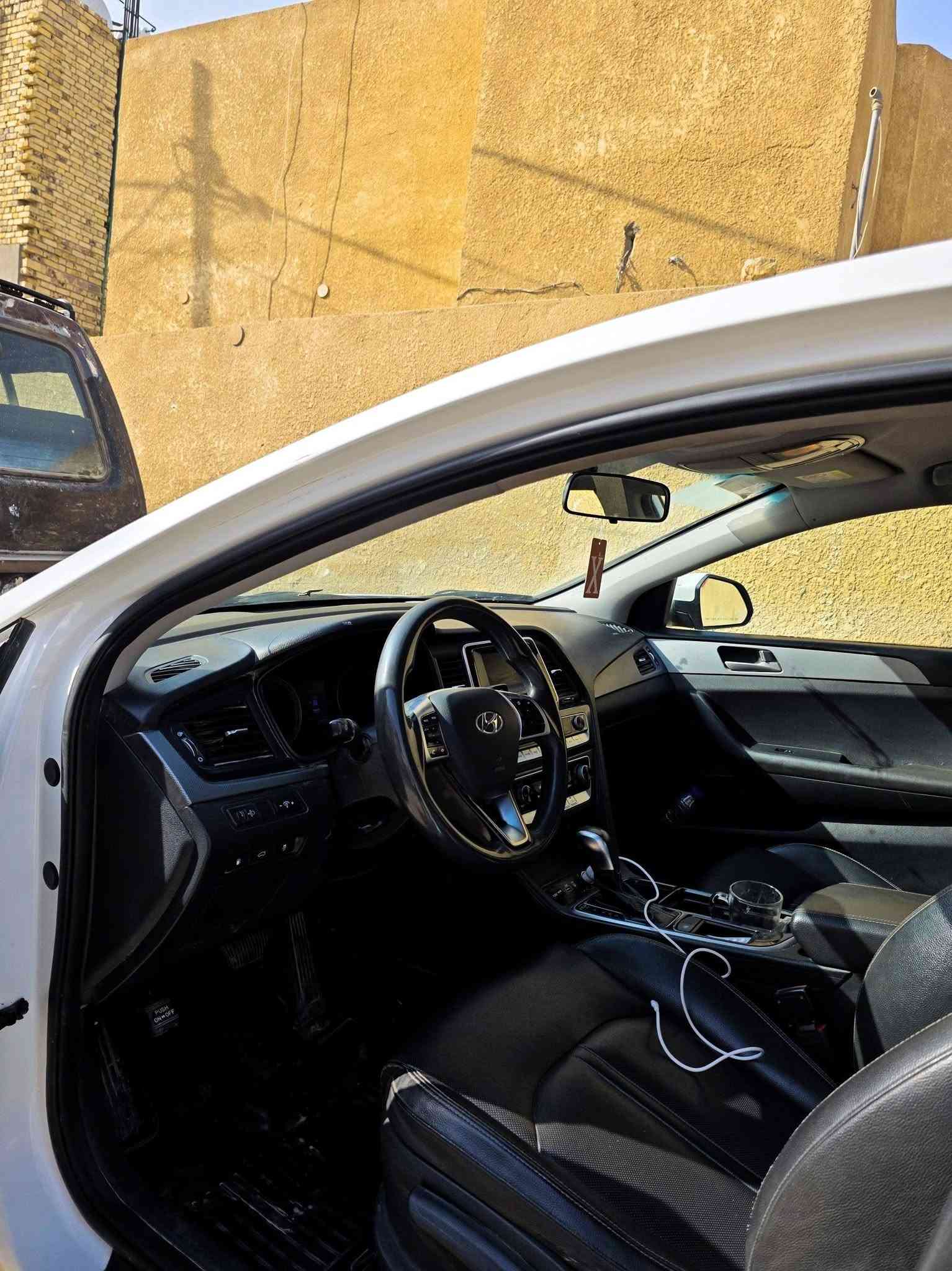 سلام خوان عارض سوناته غاز ٢٠٢٢ بلادي  سياره بيها شخط كد شبر بل جاملغ ايسر مرشوش بل جاملغ ايمن شخط كد شبر هم مرشوش  يبها بارد بل البابين ماميات جهه سايق وجهه عبري  منضومه جديد تبريد سياره نضيمه سياره دواخل نضيفه رقم قادسيه تحويل ثاني يوم  مكاني الديوانيه سعر ١٥٥ بيها مجال رقمي ***********
