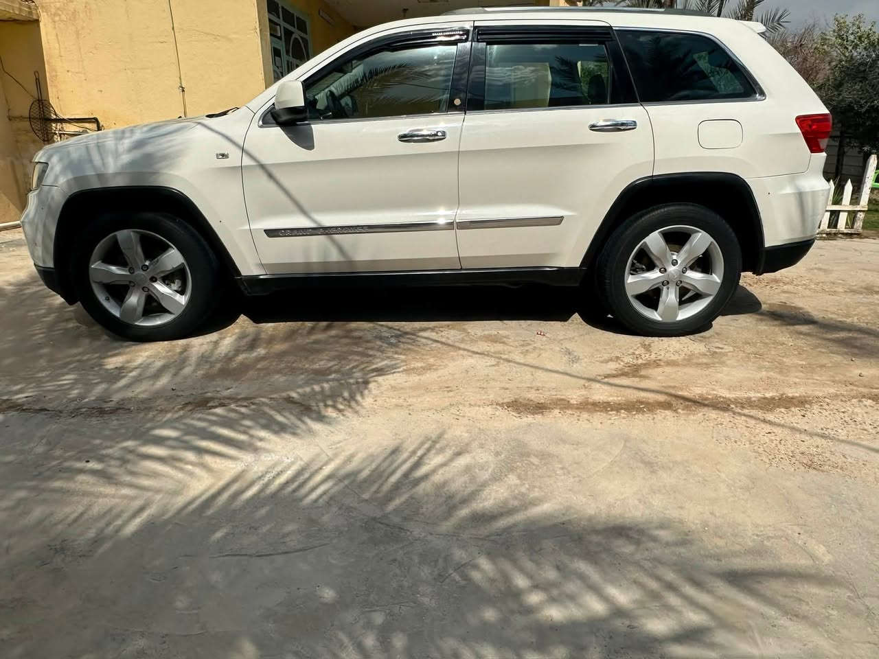 سلام عليكم Jeepكراند شيروكي
فئه اوڤرلاند خليجي 2012فول للخير V8/5700

بيه منضومه غاز سياره بيها فقط بارد بل جاملغ الامامي كد شبر ودعاميه مبدله لباقي مكفول معروفه مواصفات الاوفرلاند 

سعر 140وبيه مجال 

مكاني حله 

رقم ***********
