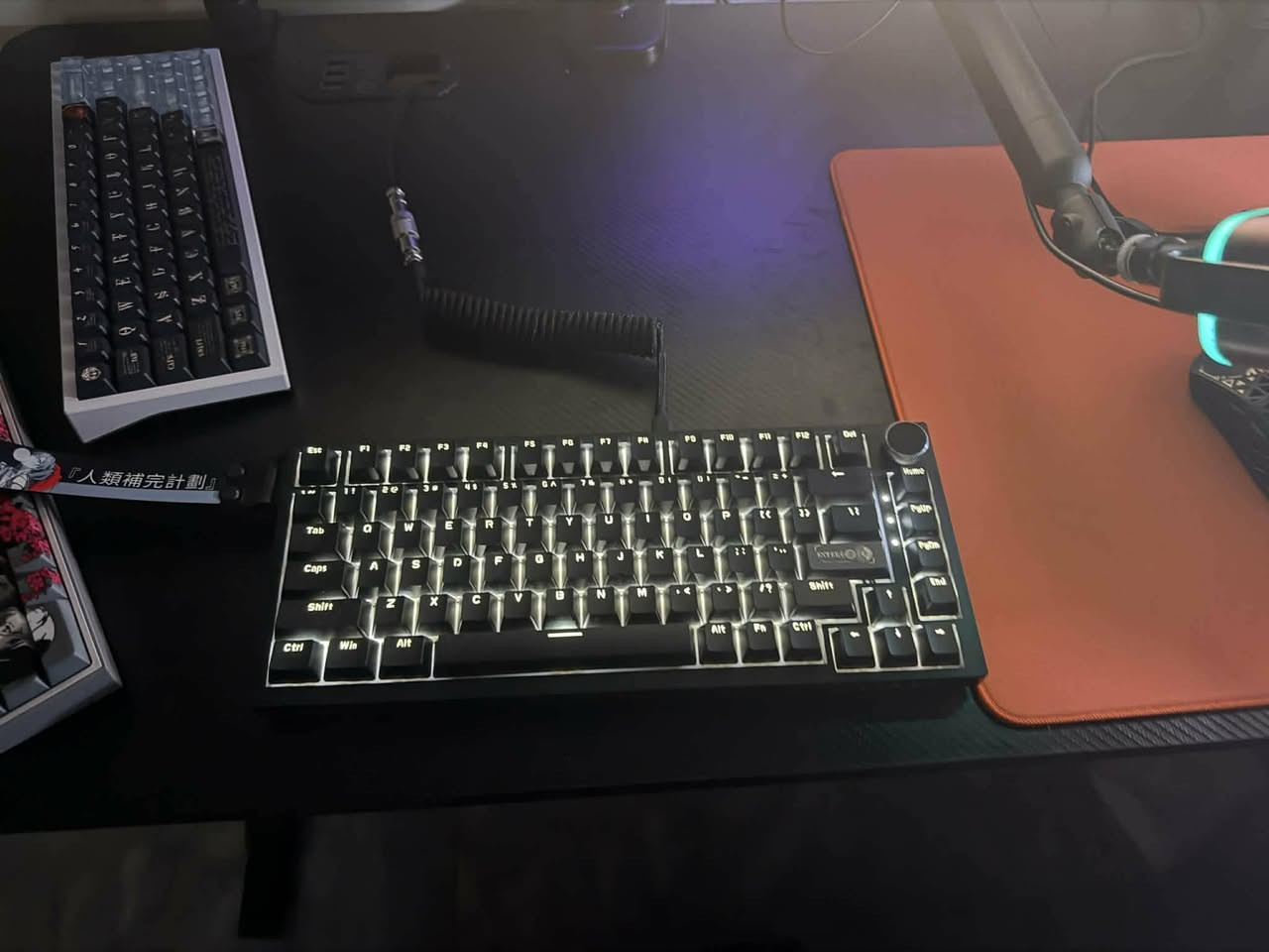 عندي ميز وشاشه وكيبورد للبيع
الشاشه نوعها msi الترا وايد حجم 34 بدقة 3k 
بيه Stuck Pixel صغير كلش ممبين بس واحد 
كلهن اريدهن ب 400 مكاني بناصريه وعندي توصيل بشرط تحجز بعربون/***********
