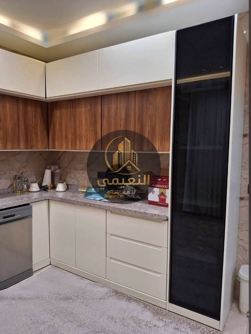حصرياً لدى مكتب النعيمي للعقارات 🌐

🏡 للبيع – فرصة لا تعوض

بيت طابقين بناء حديث (فول فول)، جاهز للسكن.

📐 المساحة: 125 م²
🏠 الواجهة: 6.25 م
📄 السند: ملك صرف

🔹 الطابق الأرضي:

- صالة
- مطبخ
- غرفة نوم
- صحيات

🔹 الطابق الأول:

- 3 غرف نوم

📍 الموقع: حي الكندي الأولى، قريب على شارع الحولي.

✨ بيت مرتب ويخبل، موقع مميز وقريب من جميع الخدمات.

📞 للاستفسار:
***********
***********

📍 عنوان المكتب:
الموصل – حي الكندي – شارع الحولي – 
قرب مصنع الكندي.
#الموصل #عقارات_الموصل
#بيع_وشراء_العقار #مكتب_النعيمي
@الجميع
