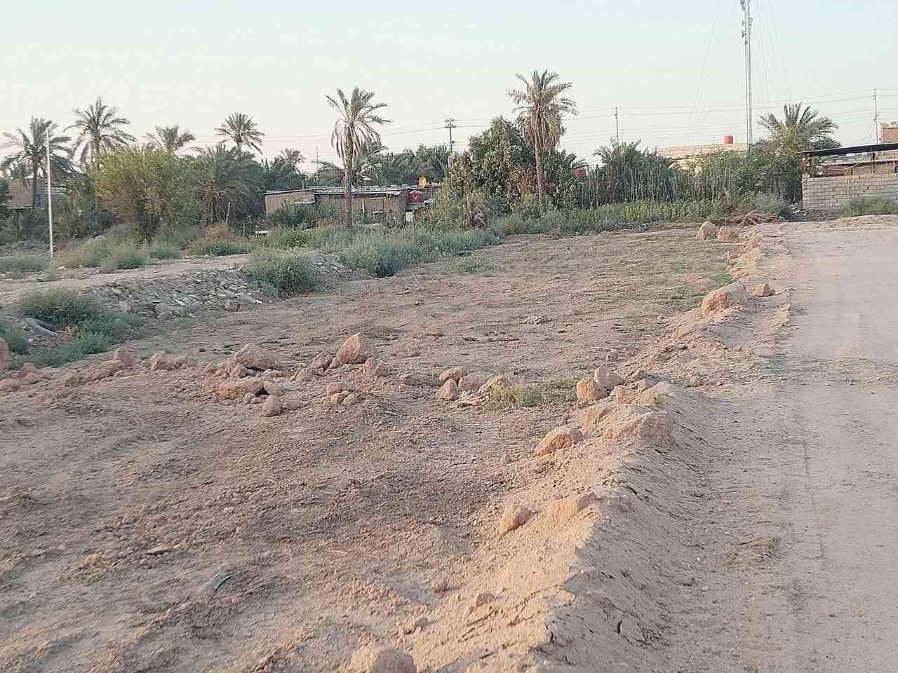 سلام عليكم للاستفسار ***********
قطع اراضي للبيع المساحه 200متر

وقف سني مسجل 

عرض الشارع10متر

جميع الخدمات متوفر 

العنوان ابي الخصسب جامع الشهيد الروميه

السعر19مليون 

للاستفسار ***********
