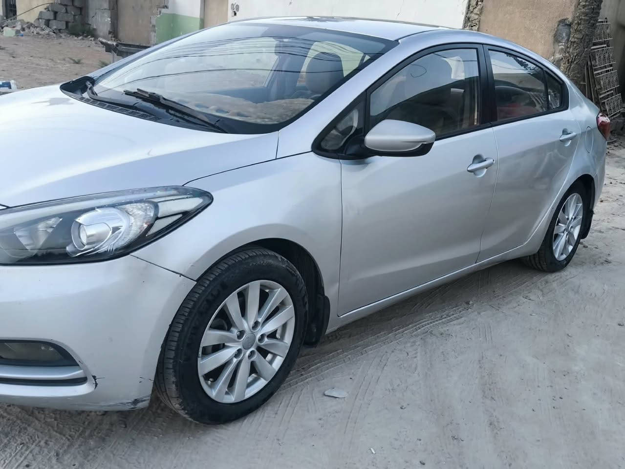 سراتو موديل14كربلاء سنوي 27سياره بيه قطعتين صبغ بدون دواخل السعر 93بيه مجال *********** اتصال
