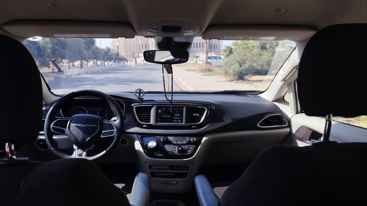 سلام عليكم اخوتي سياره للبيع ڤيوچر موديل 23 ظررها بخصه بل جاملغ لخلف اليمين معدل Bdr سعره ع خاص ***********
