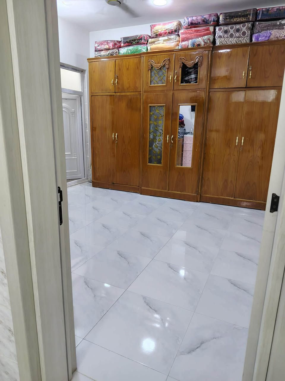 🕋بسم الله الرحمٰن الرحيم 🕋

👋السلام عليكم ورحمة الله وبركاته👋

🏪يعلن مكتب انمار للعقار

🌄الانبار قضاء الفلوجه

🏡 بيت 

#للبيع حـــــي الشهداء منطقة الـ 19 الف قرب البرديني 

🚧 بناء طابوك بناء درجه اولى حديث شغل 2025

📐المساحه 156م 

📃طابو صرف سند تحويل ملكيه بسم شخص واحد 

🛣️شارع10 

🛑طابقين 
🔵استقبال وكراج  
🔵مطبخ 
🔵غرف 2
🔵مناور 2
🔵صاله 
🔵صحيات 2

 

💲#السعر المعلن 88مليون 

🧑‍💻عزيزي عندك عقار وتريد تبيعه باسرع وقت راسل صفحتنه نلبي لك طلبك 🙏♥️

⁉️للاستفسار اكثر مراسله صفحتنا او زياره المكتب انمار للعقار الواقع على شارع 60 مجاور اسواق الايمان ومجاور المطعم والكوفي بلاك ساراي شارع السكلات او الاتصال 

☎️***********☎️كورك 
☎️***********☎️ واتساب  

⁉️اذا كنت تملك عقار وترغب في نشره مراسله صفحتنا او زياره المكتب انمار للعقار او ارسال المعلومات على الواتساب ☎️👆

⁉️الاسعار المعلنه في مكتبنا تحدد من قبل البائع وليس المكتب ونجمع البائع والمشتري وجها لوجه لاتمام عمليه البيع

⁉️متابعه ولايك للصفحه ليصلكم كل ماهو جديد فضلاً وليس أمراً

♥️طابت أوقاتكم بكل خير ♥️
