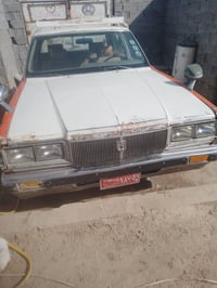 كراون البيع   81 سياره نضيفه و مكينه  وكير بطه سعر سياره 15   07809311...
