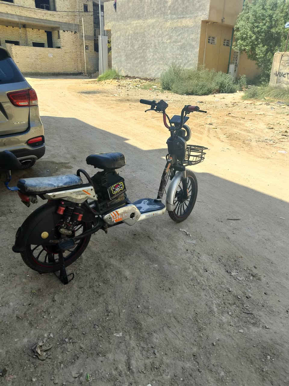 السلام عليكم دراجه للبيع الحجم 20 سعر 150بي مجال بطاريات واقفه ولا يوجد بريك خلفي العنوان كربلاء البوبيات شارع علي القاضي الطبطبائي عامود 19رقم ***********
