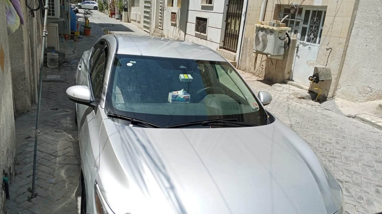 نيسان سنتره ٢٠٢٥ مكفوله حسب الصور  بدون رقم الاتصال على الرقم ***********
