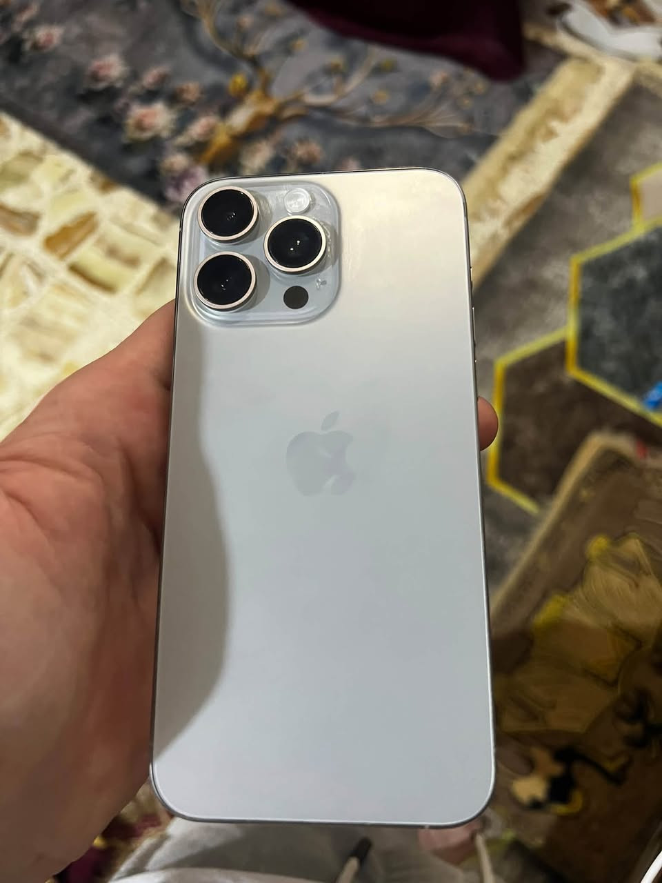 سلام عليكم شباب آيفون 15برو ماكس  شرق اوسط دبل شريحه بطاريه 100معلايه وضهر مبدا بصمت وجه ماتشتغل وبسعر مناسب خاص ماكو ***********نتصل أو تراسل واتساب بهذا رقم @إشارة
