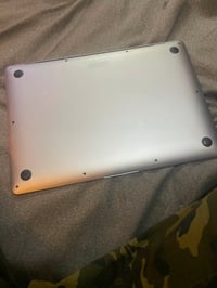 ماك بوك اير 2019 بحالة ممتازة المعالج i5  هارد 128 ssd رام 8 السعر 559...
