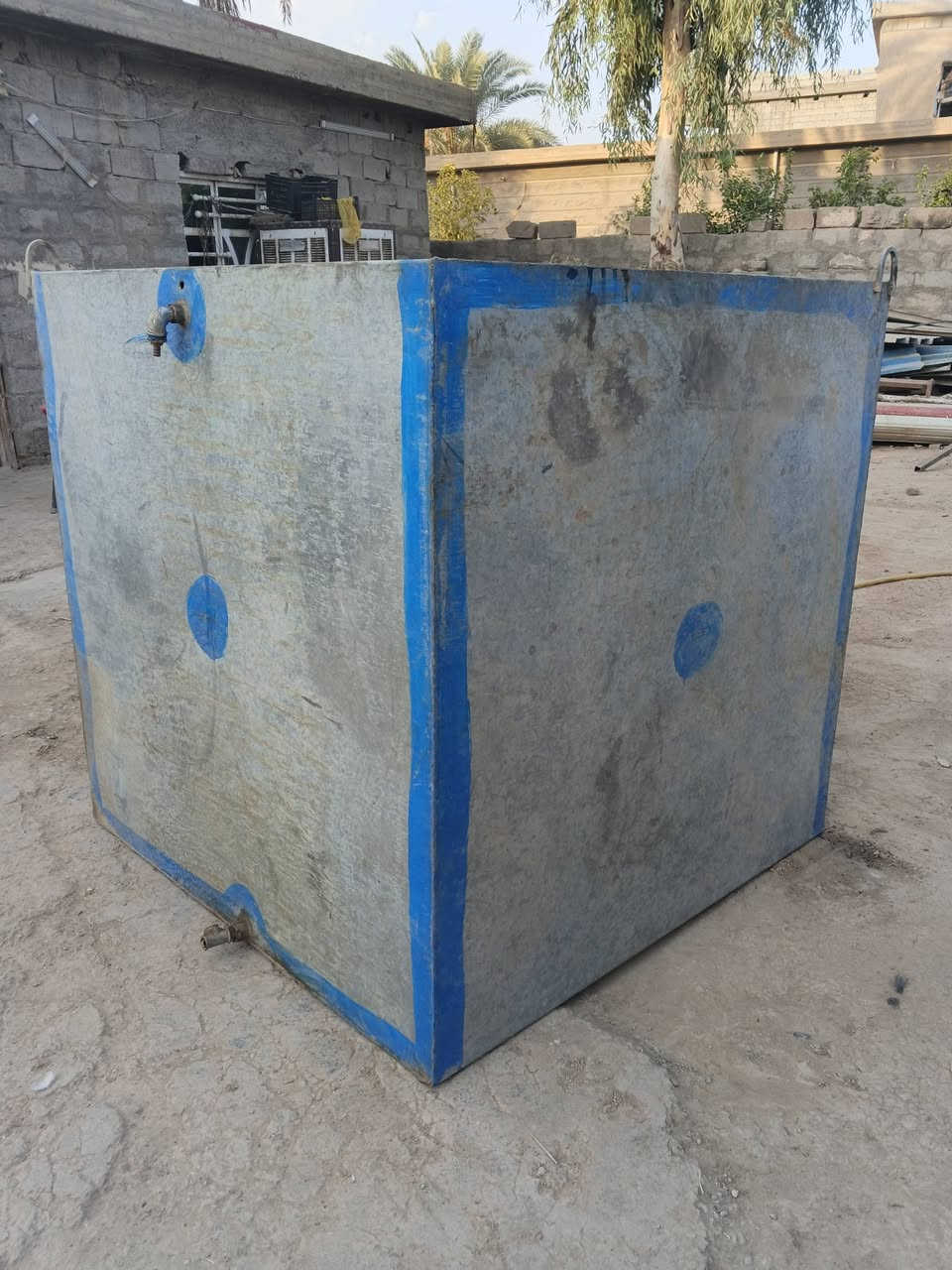 للبيع تانكي 2000لتر ***********
