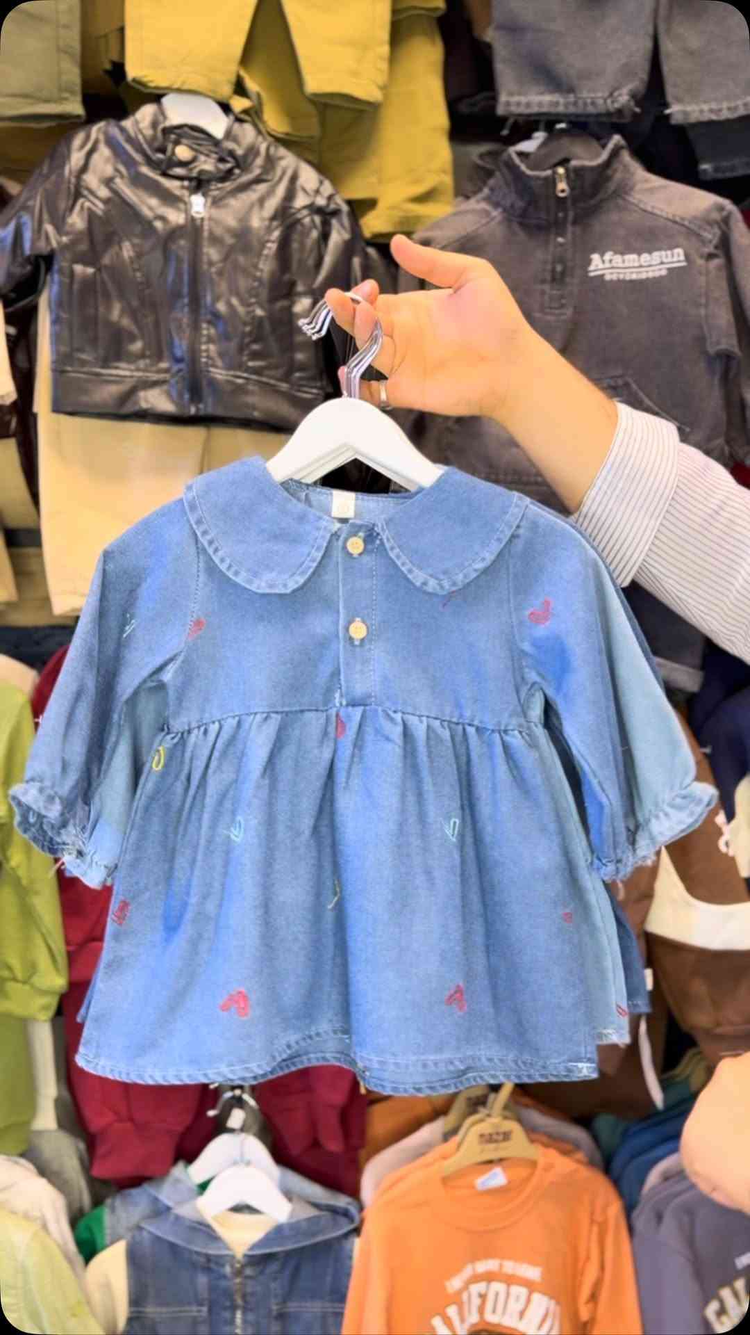 افتتاح موسم البهاري✅😍

تجهيزات براعــم لملابس الأطفال وحديثي الولادة 😍✅

فستان جينيز خامه راقيه😍✅ موديل جديد وحصري✅

سايز 9 اشهر 1_2_3 سنه✅😍

السعر 13 الف فقط✅

تجهيزات براعــم لملابس الأطفال وحديثي الولادة ✅زورونا📍العنوان : العماره- قطاع ٢٨-شارع السوك مجاورمجمع الاورزدي-

🚚متوفر خدمة توصيل داخل العماره الفين فقط لجميع  محافظات العراق سعر التوصيل 5 الاف

📝📝للحجز او الاستفسار مراسلة الصفحة او الاتصال على الرقم ***********
حساباتنا الوحيده ⬇️⬇️👇🏻👇🏻
تيك توك @baraem_baby2
انستجرام@ baraem _bady
فيس بوك : براعم الاطفال

#بيبي_براعم

‏#fyp #fashion  #liker #lifestyleblogger
