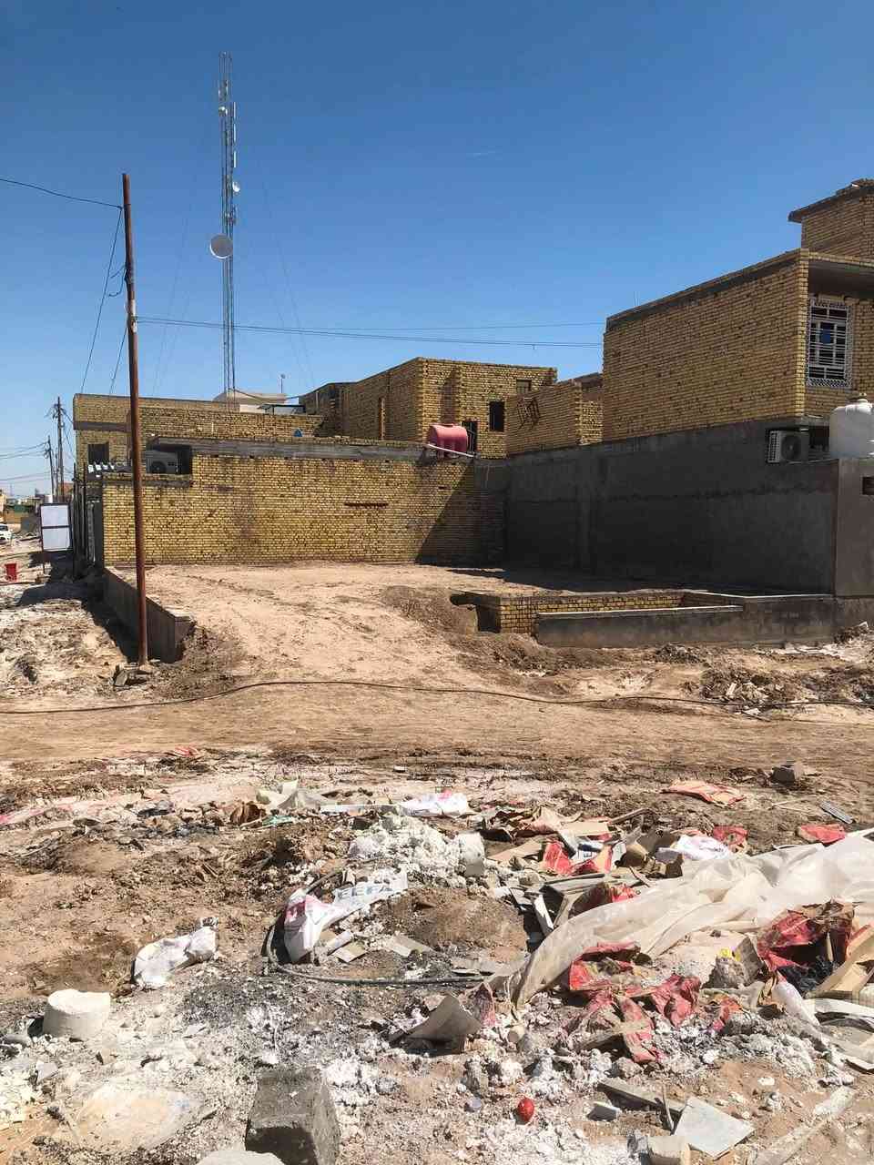 بتلو للبيع حي الصحفيين مجاور كلية الامام الكاظم موقع مميز وومتاز امامها حديقة
المساحة 200

طابو صرف وبأسمي

ركن على شارع 15 في 13 ونص خدمات كاملة كهرباء ماي مجاري والصب بعد مايكمل جسر الهولندي تبلش شركة الصب

السعر 95 

ومجاله بسيط 

رقمي ***********

ملاحظة اكدر اخلي ربع المبلغ اقصاد والبقية حاضر

غيره لاتتصل رجاء
