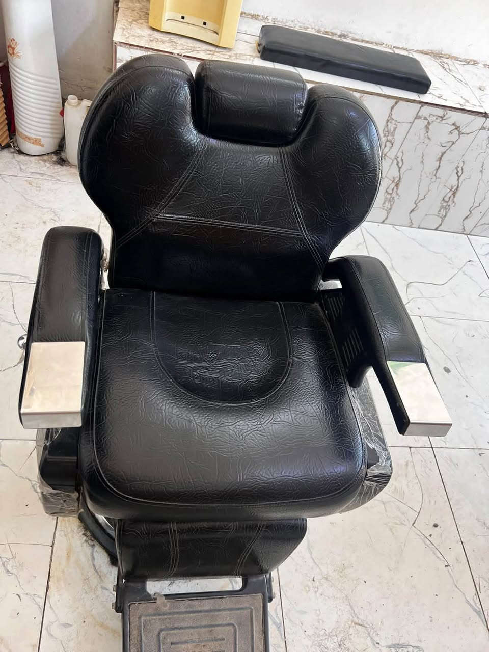 2 كرسي شبح + ميزين +مرايات2 رقم هاتف 📞 ***********
