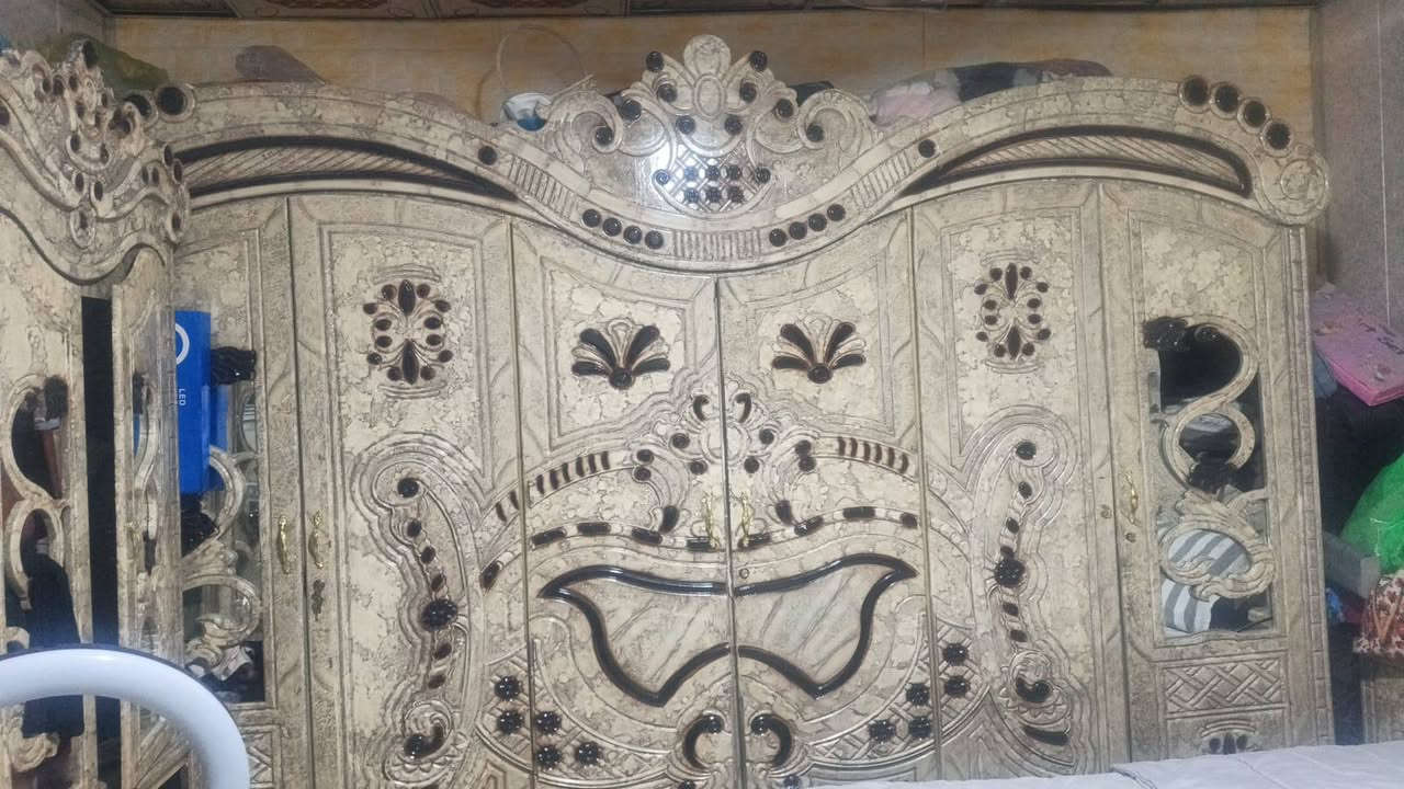 عرفه صاج عراقي تسكام نضيفه سعرها 650 وبيها مجال كربلاء طاقه 17 للتواصل
***********
