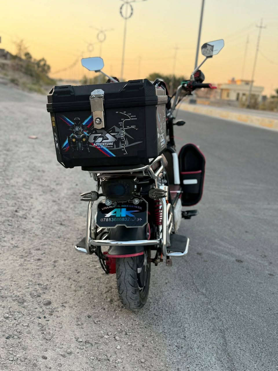 السلام عليكم 
    موطور للبيع

موديل 26 

بطاريات عل فحص
بصمات 2 سويجات 2

تشغيل عن بعد
جهاز مانع سرقة 

السعر 800

رقم الهاتف 
***********
