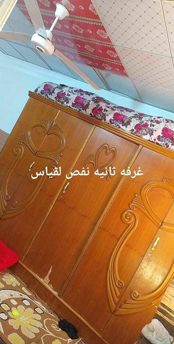 بيت للبيع في شارع المعمل مقابل جامع الخزاعل يبعد عن الشارع تقريبآ 200 متر أو أكثر مساحة البيت 100 متر مربع البيت نظيف مثل ما موضح في الصور والفيديو. السعر 19 مليون وبي مجال للطيبين. للتواصل خاص أو على الرقم ***********.
