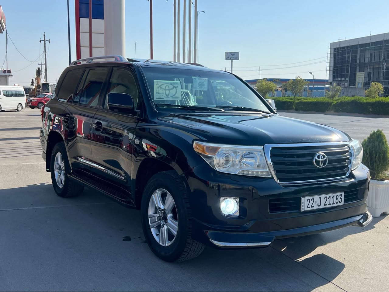 تۆیۆتا لانکرۆزەر وەنەوشە
مودیل ٢٠١٠
مواسفات VX.R
V8 مکینە 4700
سی شاشە و کوشین جلد 
گیر و مکینە و تەبریت بەشەرت 
رەقەم هەولیر رەقەم و سەنەوی نۆیە 
هەشت ئیرباگ
شکلی کراوەتە ٢٠١٥
یەک جاملخی بەس بەخە بی داخلی بی ئیرباگ 
📞***********
📞*********** أربيل, العراق
