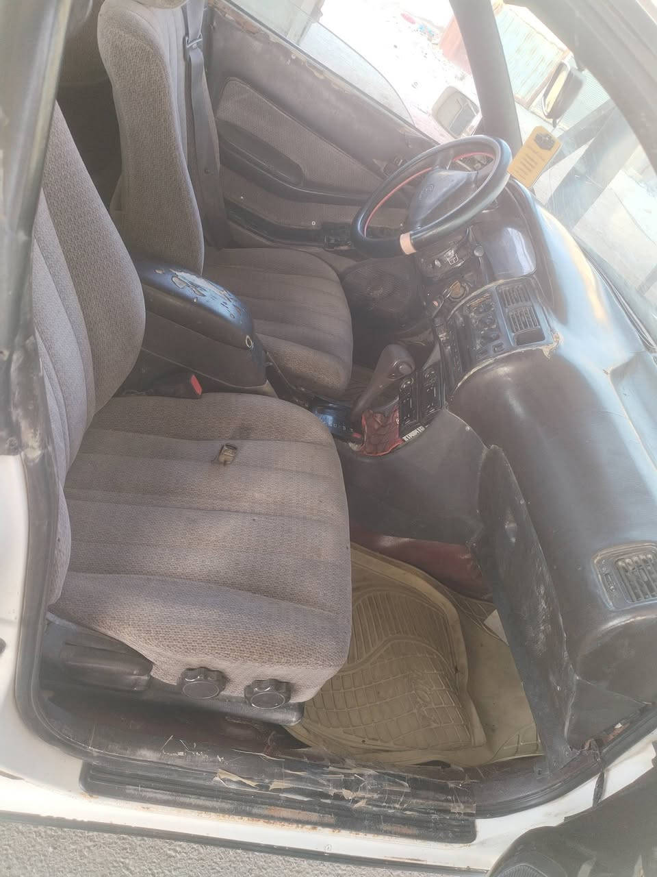 السلام عليكم تويوتا كورولا فيسته موديل 93 جير مكينه حداديه كهربائيات تخمتاير جديد قشر بلادي ما بيه ضربه سياره حلوه وترايك وين ما يعجبك شرط تحويل مباشر العنوان كربلاء السعر 30 وبيها مجال**********************
