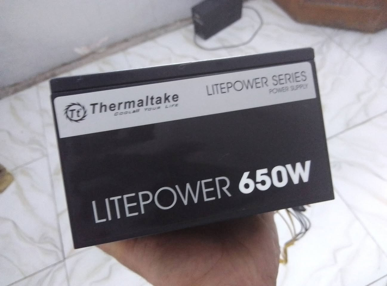 باور سبلاي Thermaltake Litepower 650W الأصلي
* نظيف وشغال وبحالة ممتازة مع كافة الفيش والأسلاك الأصلية كاملة.
 * طاقة حقيقية وثابتة 650 واط ومناسب جداً للتجمعات المتوسطة والقوية.
 * السعر: 40 ألف دينار 
***********
