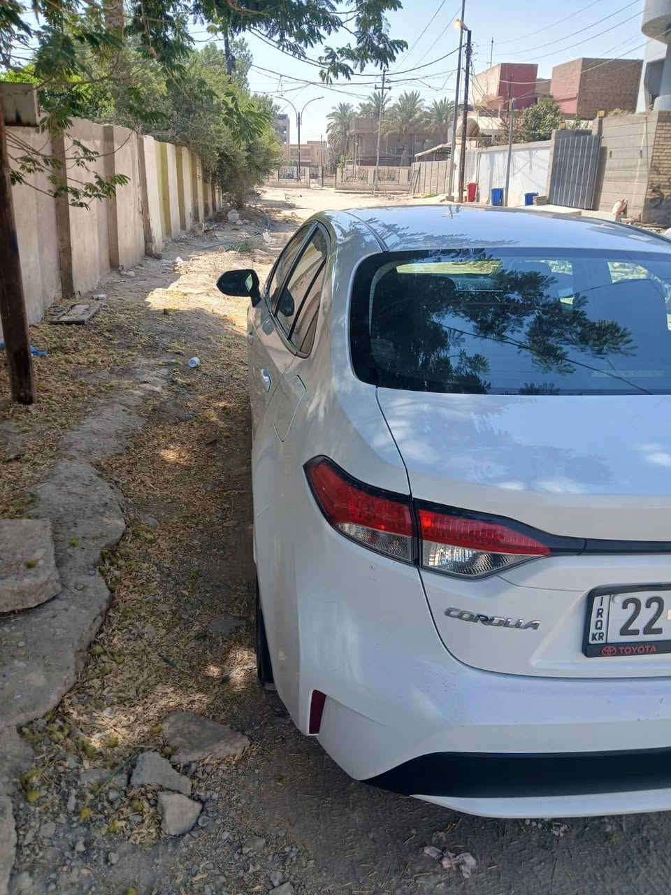موديل ٢٠٢٠  ماشيه 73 الف  موصفات فتحه وبصمه يعني فول انته تعرف موصفات الكورلا  بيه شخط من الجاملغ المامي الى الباب السايق امعدل عل بارد بدون دواخل   والباقي كله كفاله ومحرك 18 حلة, بابل
