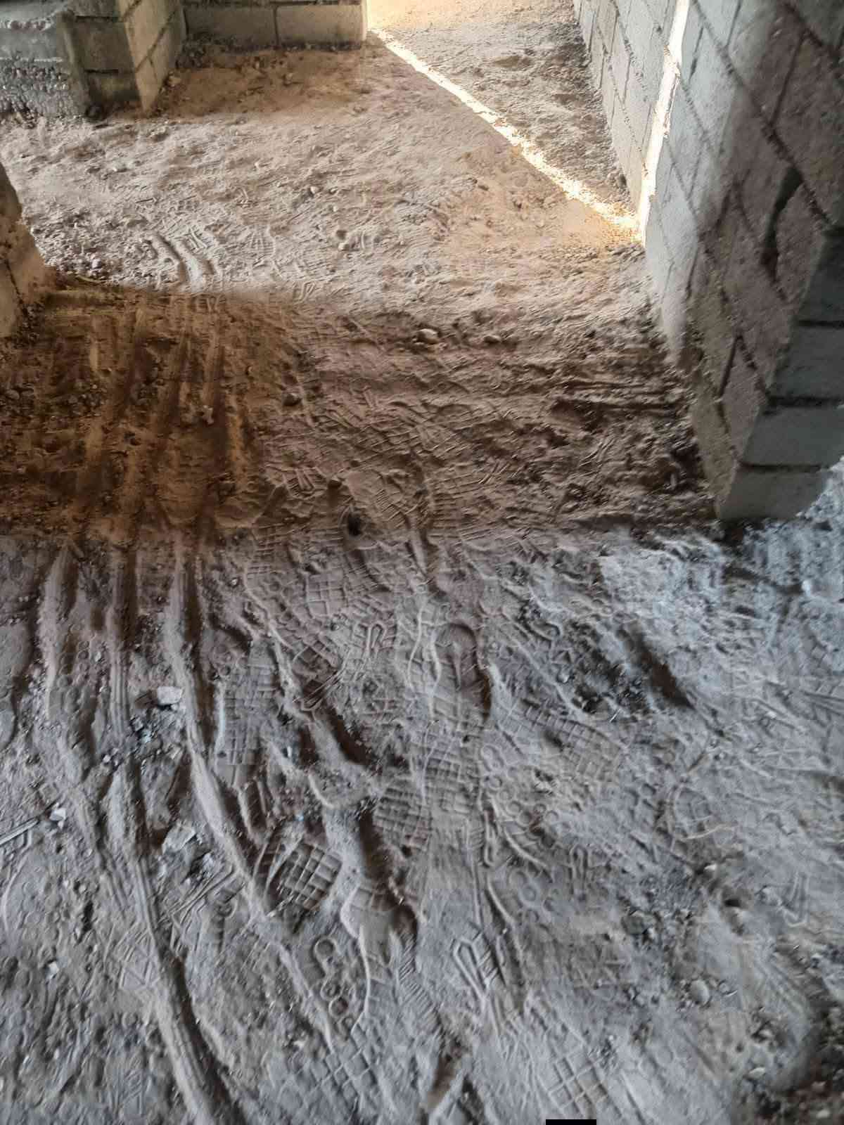 يوجد كادر عمل لكافة الاشغال راح اذكر الشغل الي نشتغلو
حدل بيوت
تنضيف بيوت 
تصفير بيوت 
تصفير تكعيبات 
فرش حجر بيوت 
تصفيط بلوك فوك الخريطه 
تدريز بيوت 
تدريز تكعيبات
تفليش محلات 
تفليش حائط 
تنضيف بلوك 
نحفر ابار دئري او مربع
اي شقل عندك  خابرو ودلل والف هلا والما عندو نشتقلو فزعه وحاضرين وحياكم الله هاذه رقم *********** ✅  والخاص مفتوح   . #ملاحضه_الفقير_ماناخذ_من_عندو_نشتغلو_فزعه؟ ادمن♥.

                ((***********))

نص مكتوب في الصور:
- عمال جميع الاشعال بناء وتنظيف منزل لجميع احتياجاتك! ***********