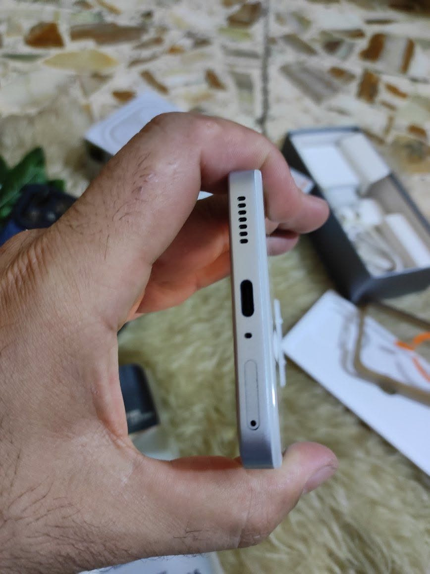 سلام عليكم اخوان جهاز تكنو بوفا 7 الترا نضيف جدا كامل ملحقاته الاصليه مع ٣ كفر هديه معروفه مواصفاته 120 فريم بجميع الالعاب وشاشه 144 هيرتز وبطاريه 6000 وضوء مميز بضهر نسخه الشفافه المميزه مكاني بغداد مدينه الصدر توصيل ماعندي للبيع او مراوس للستفسار خاص او وات ساب ***********
