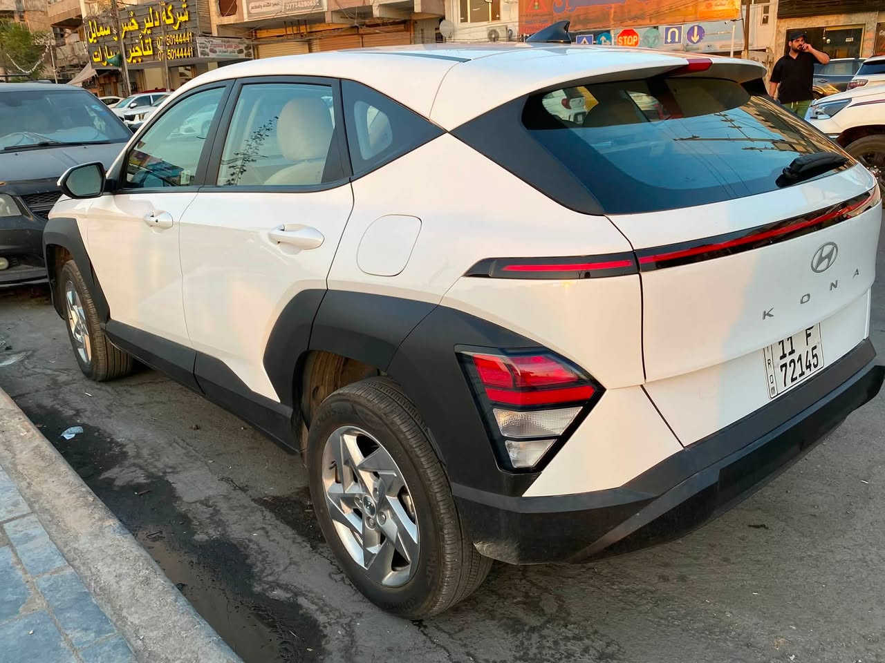هونداي كونا 2024 وارد أمريكي للبيع في بغداد 🚗
* موديل: 2024
 * رقم : بغداد
 * الضرر: بنيد مبدل نفس اللون (بدون صبغ)
 * الايرباك: ايرباك استيرن فقط
 * السعر: 16,200$ (162 ورقة) وبيها مجال 
📍 للاتصال والاستفسار:
***********
