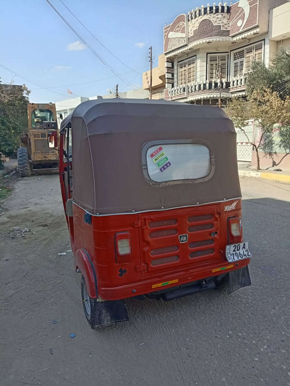 سلام عليكم تكتك للبيع موديل ١٨ سنويه باسمي تحويل ثاني يوم السعر ٥٥٠٠ بيه مجال ***********
