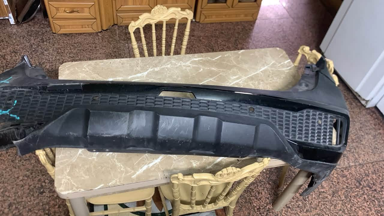 سلام عليكم شباب  داعميه خلفيه سبورتج موديل ٢٥ اكس لين بانزين طاير منه فقط ربع ليسر للبيع مكاني بغداد بلديات ***********
