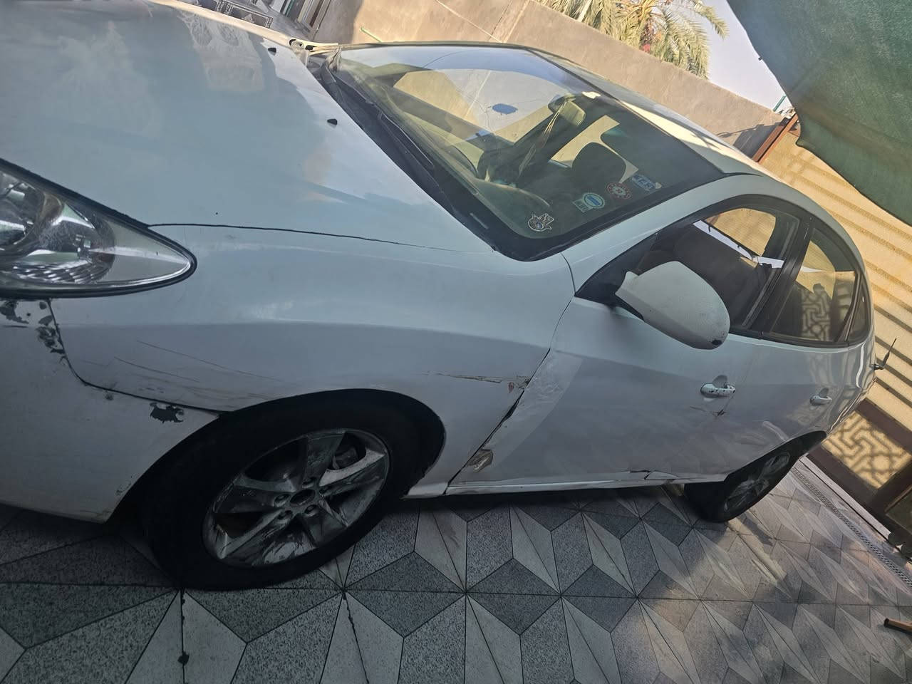 السلام عليكم للبيع انترا مكصوصه دوات ادوات مكينه وكير 2000 كير عادي حدادته جديده تخم تايرات جدد كهربائياته كله شغاله خوووان سياره طافيه تشتغل سلولي وتخربط دوسله بانزين ما تاخذه ابيع هم موجود كووم حديد سعر 22 وبيه مجال كلش قليل مكان سياره بصره قضاء الصادق ***********
