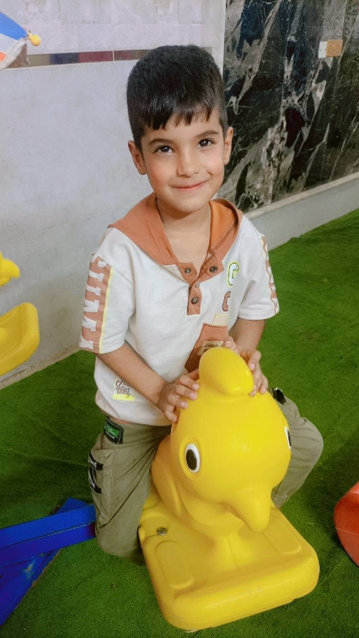 الحلوين وقت الاستراحة في روضة بيبي سكول 
رقم روضة ***********🌹🌹
