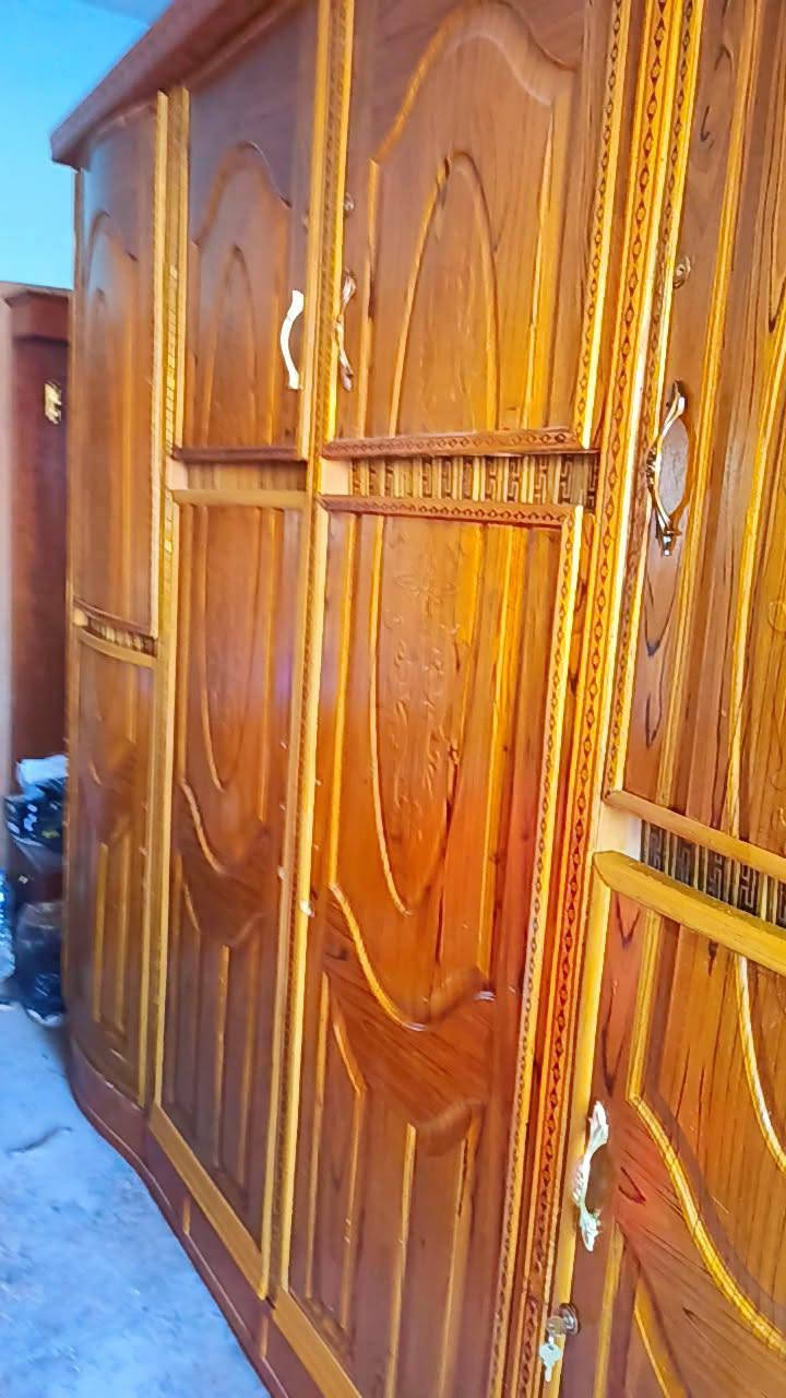 كنتور ابو 4 ملحق داخل وخارج صاج شغل ثكيل ضهر كنتور جرجوبة براغي نضيف جدا بغداد الشعب ***********
