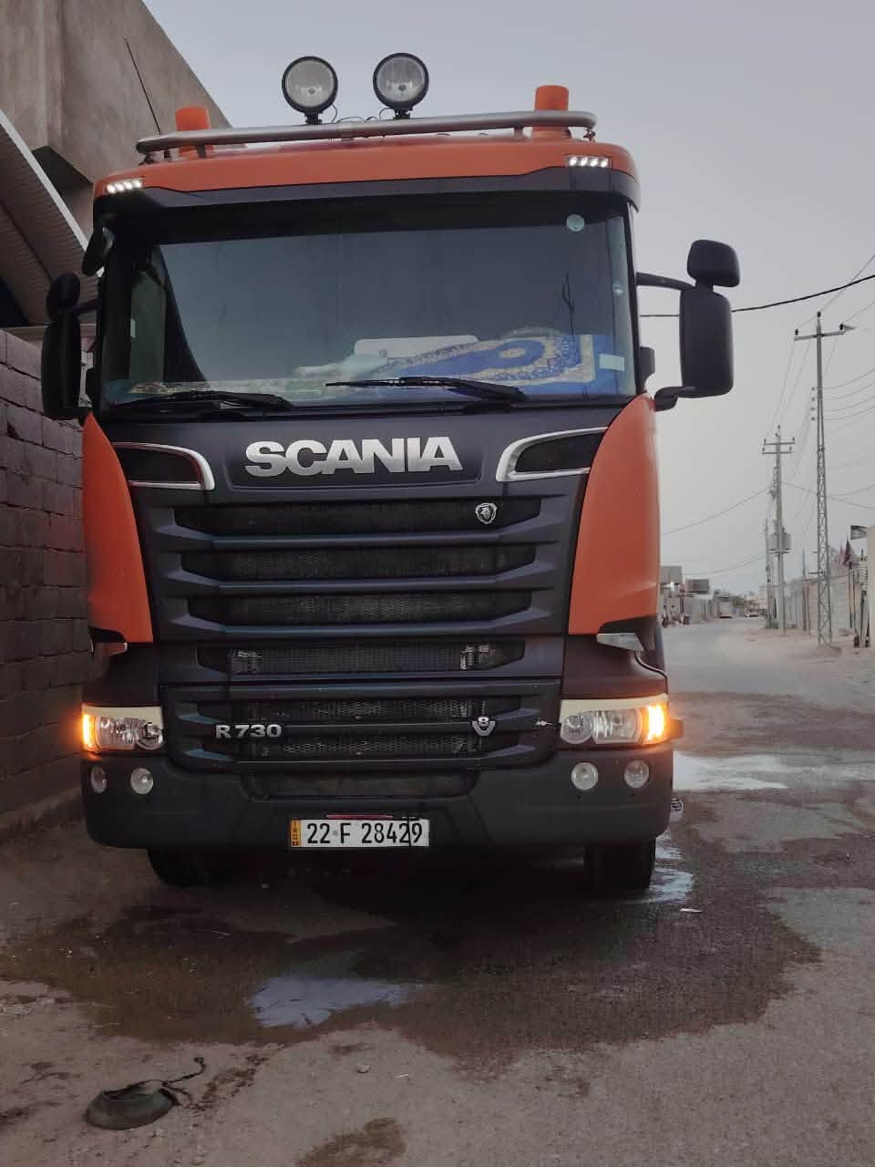 سكانيه 2016 رقم اربيل   محرك V8/730 سياره مانقصها شي كير 1000 اوتماتيك كلج السعر 6 شدات وبيهه مجال

***********
