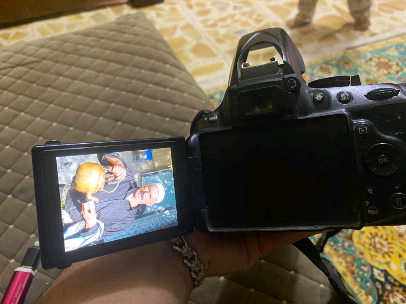 كاميرا نيكون للبيع 5200
مع ملحقات كاملة
تصوير صور وفيديو دقة كلش عالية
1- الملحقات شاحنه الاصلية
2- فلاش نقل الصور
3- مع رام اصلي 34
4- الزوم مالتها 24-300
السعر الكاميرا 350 ومرواس اقبل بجهاز ايفون فقط