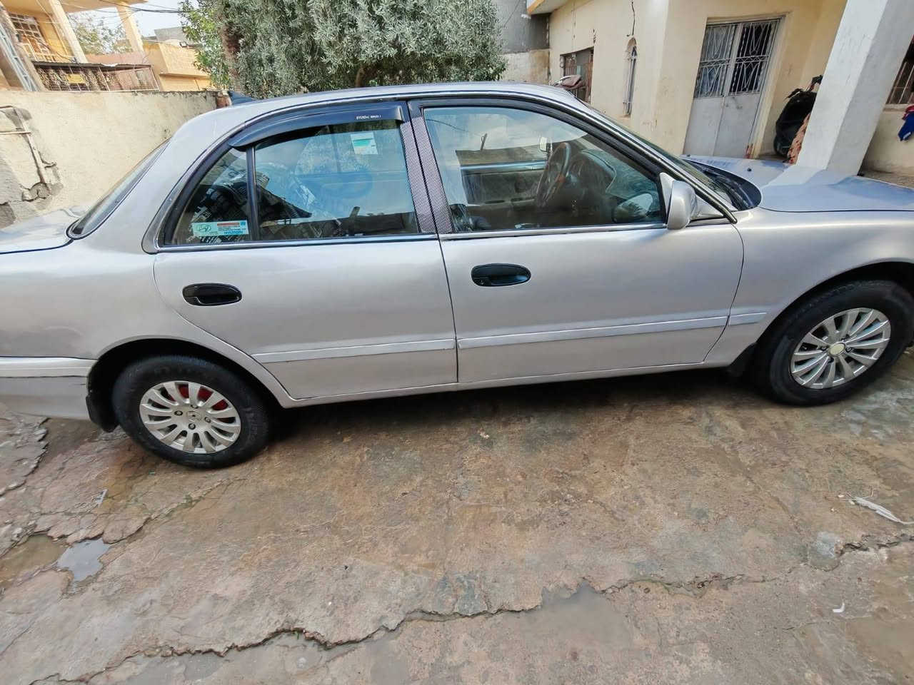 رقم نكليزي #ديالئ
عنوان خان بني سعد حي العصري 
عارضيه ب 35 وبيه مجال
سوناته تو موديل موديل 94 يساره كير مكينه صدر تم تاير كهربائيات كله كامله مابيه اي نقص 
رقم +
***********
