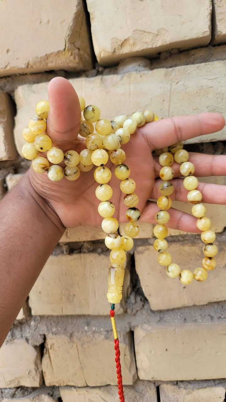 كهرب بولندي حر طبيعي الشاهد  استندر الوزن خشن عملاق 94 غرام عدد الخرز 72غرزة محمل شيوخ  ***********
كهرب بولندي حر طبيعي الشاهد  استندر الوزن خشن عملاق 94 غرام عدد الخرز 72غرزة محمل شيوخ  ***********
