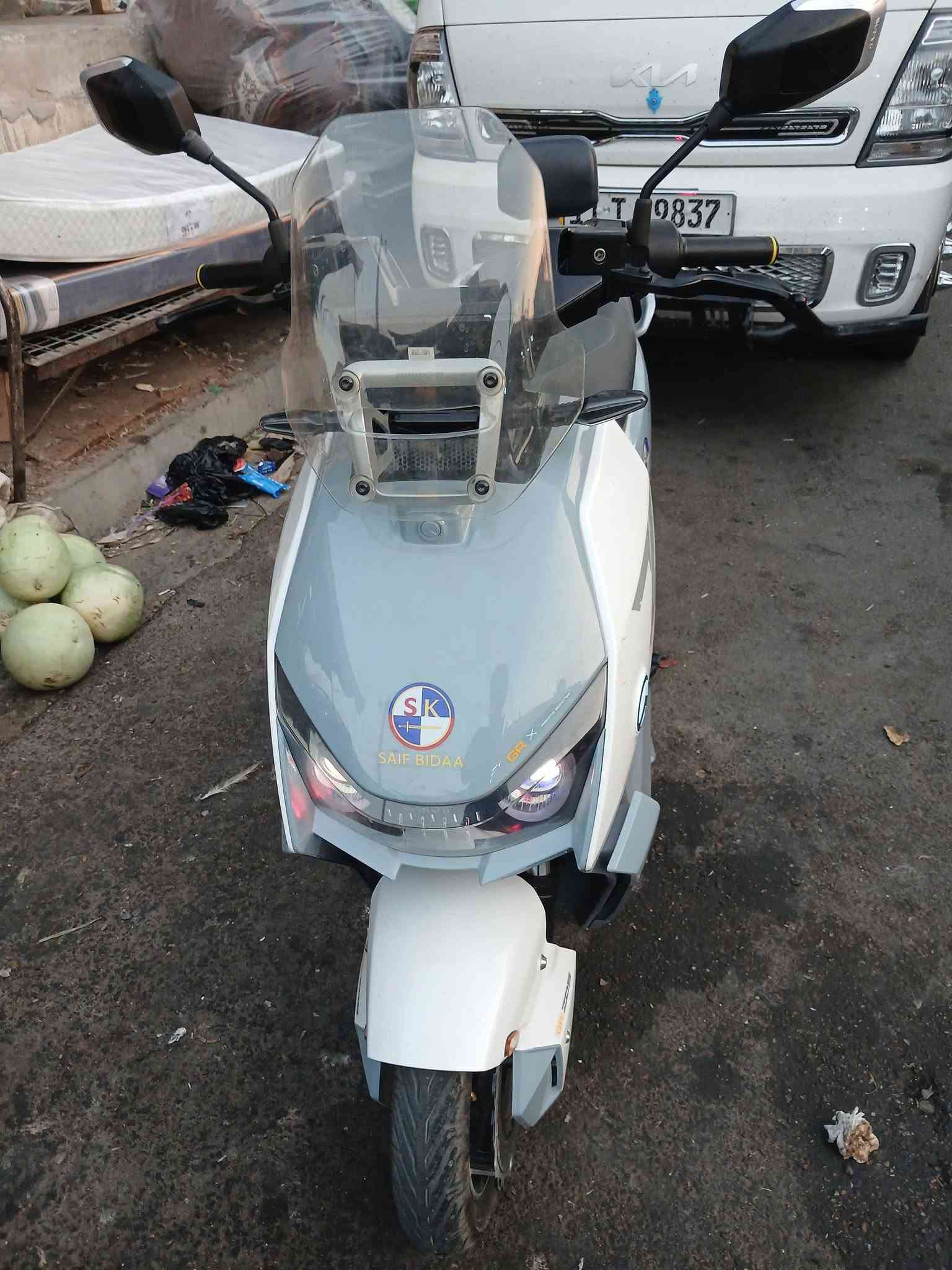 دراجة شحن موديل ٢٦ باسبورت بطاريات ٦ اكبار مابيهه اي نقص جديده *********** سعر ١١٠٠ بيهه مجال بصيط
