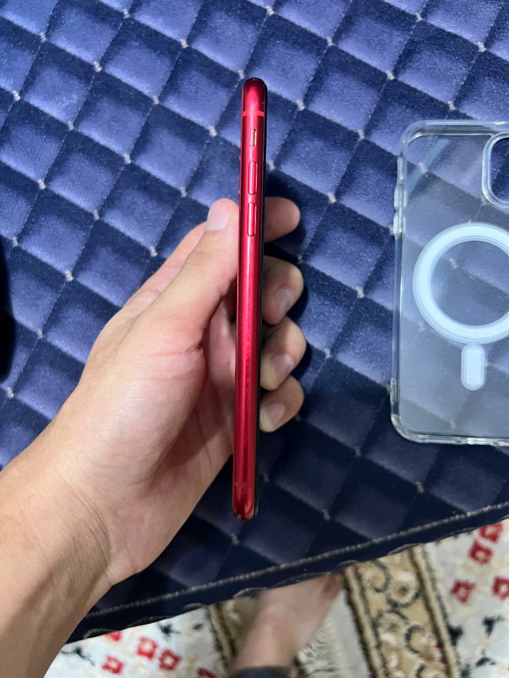 سلام عليكم من رخصه الاكروب جهازiphone11  للبيع او مراوس ب( ايفون ثاني فقط🔔) ركزلي★.
جهاز ايفون11 كامرتين لون احمر❤
بطاريته 100%💯 نوعيه الجيده 
ذاكرته128ونضافت الجهاز 80%
جهاز اداء سلس جدا كامرته 📸تصوير واضح ومرتب 🎬
بي كسر بسيط ب اكلاسه مالته مثل مموضح بلتصوير ولضهر مفطور بس مماثر ابد اقتصادي بلشحن مالته كلش سيم كارت شغال 
 ( الجهاز مبدل بي شاشه وبطاريه نوعيه اصليه  وفيس ايدي ميشتغل) 
مكاني ناصريه مركز صوب الشاميه تقاطع الرايه📍
***********📞
اخوان سعر225