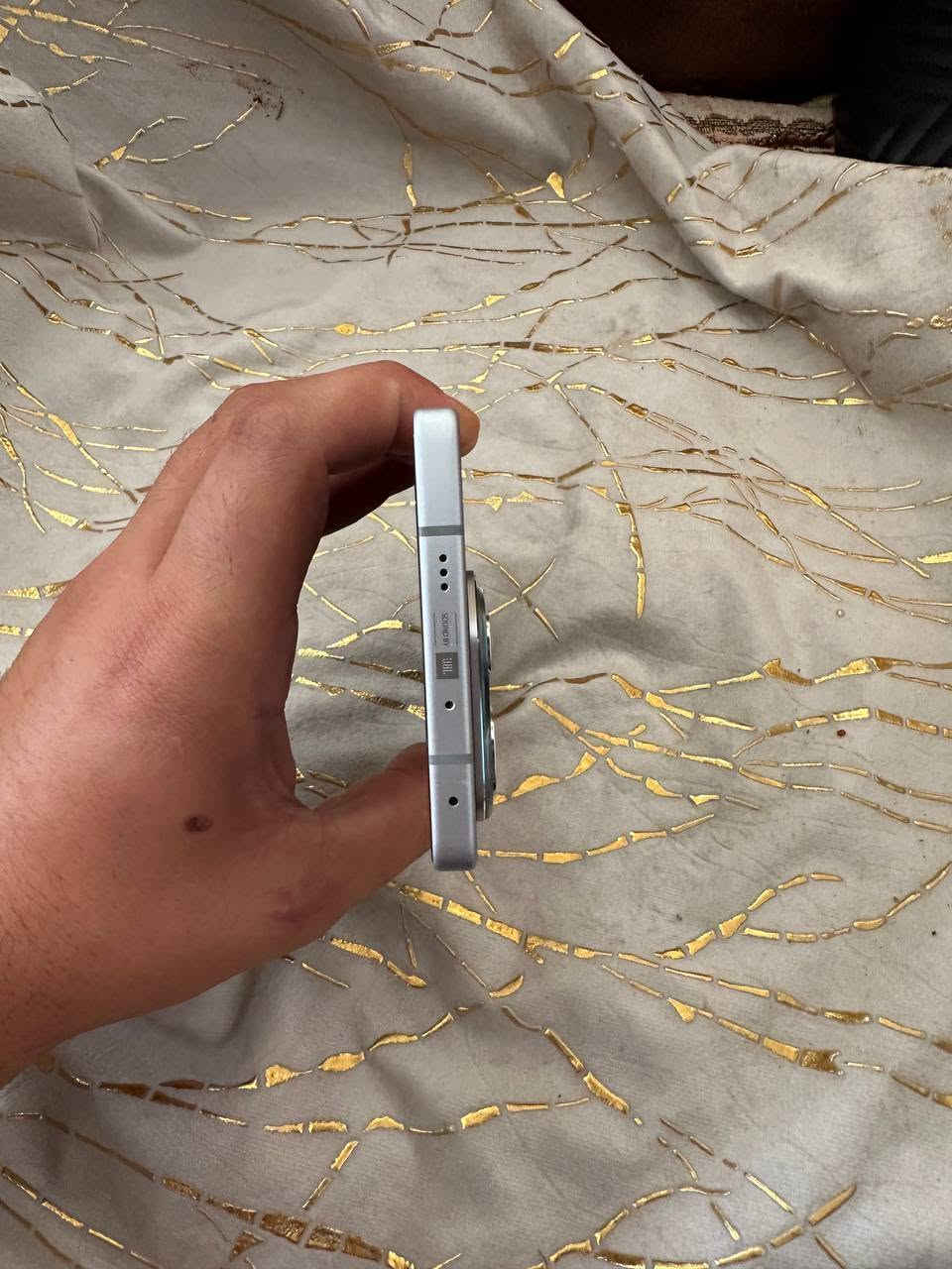 للبيع هاتف Infinix Note 50 Pro 🔥
الحالة:99٪ نظيف جداً استعمال 3 أشهر فقط 
الذاكرة: 256GB
الرام: 8+5 GB 
الشاشة: 6.78 AMOLED 144Hz
البطارية: 5200mAh شحن سريع 90W
الملحقات: كارتون + شاحن أصلي + كفر +شاحن وايرلس
ملاحظة: بيه خدوش بسيطة جداً مو مبينة بالاستخدام
السعر: 245,000 دينار قابل للتفاوض البسيط
المكان: كربلاء_طوريج الهندية 
للجادين فقط
رقمي بي واتساب ***********
خاص مفتوح
