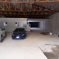 يوجد جملون للايجار في منطقه عويريج الصناعيه باتجاه بغداد يبعد عن الشار...