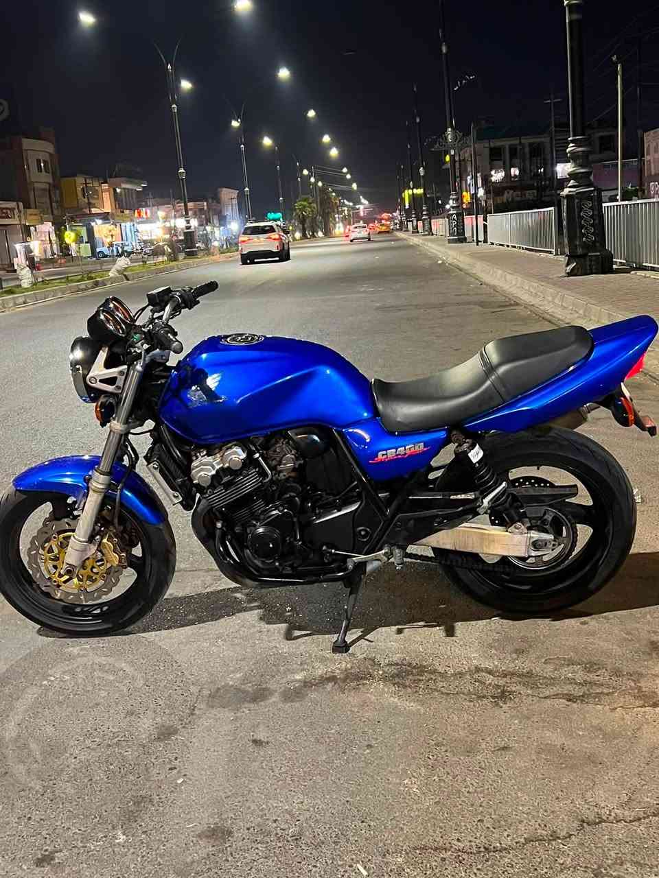 دراجە cb 400 مودیل 2004 محرک کبس کلە بیلاد عنوان کرکوک سعر 17 نص بی مجال رقم ***********
