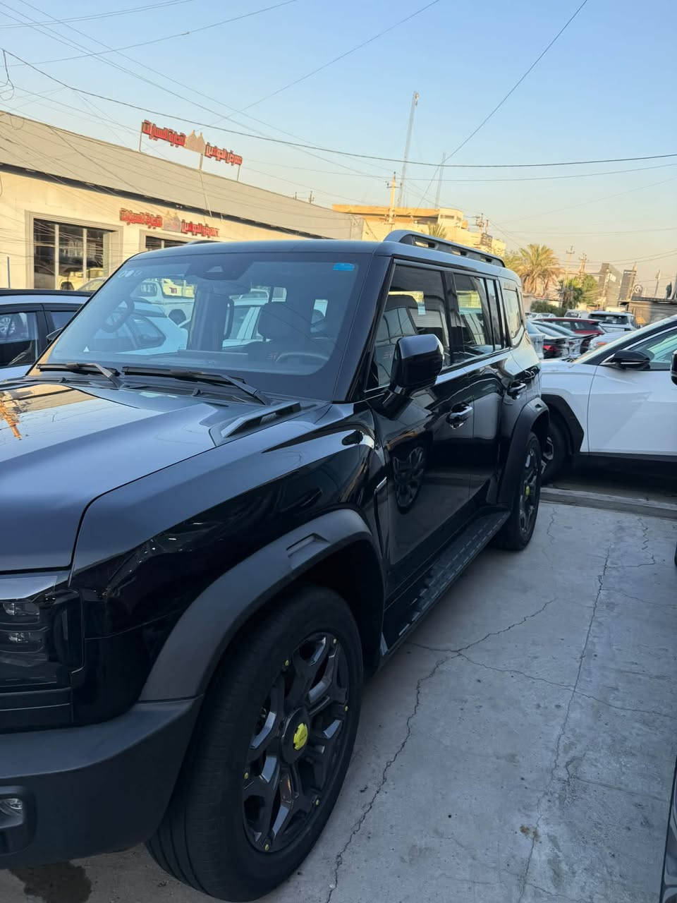 جيتور T2 2025
محرك ٢٠٠٠ تيربو
 خليجي ماشيه ١٨ الف 
باسمي شخصياً 
داخل زيتوني حزام برتقالي ، كراسي كهرباء ، حساسات امامي خلفي ، كامرات ٣٦٠ درجة ، تبريد قطعتين ، شاشه كبيرة ، تشغيل عن بعد 
مكان السيارة بغداد
* ملاحظة / السيارة بيهة pdr بلجاملغ الامامي الايسر 
السعر ٣٦،٦٠٠ وبي مجال للشراي
***********
